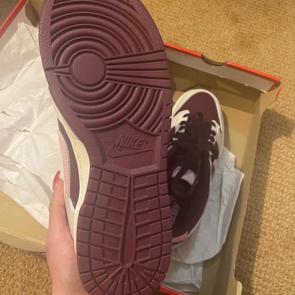 Dunk lows VALENTINES DAY 2023 - Picture 4 of 5